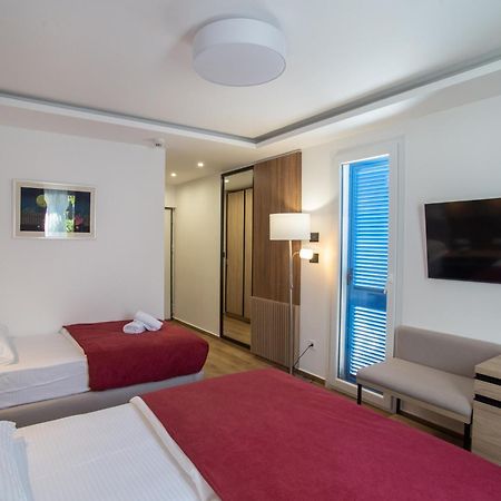 Hotel Slovenska Plaza Lux Budva Kültér fotó