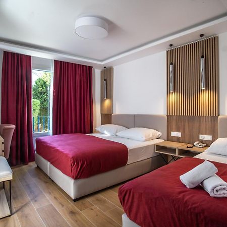 Hotel Slovenska Plaza Lux Budva Kültér fotó