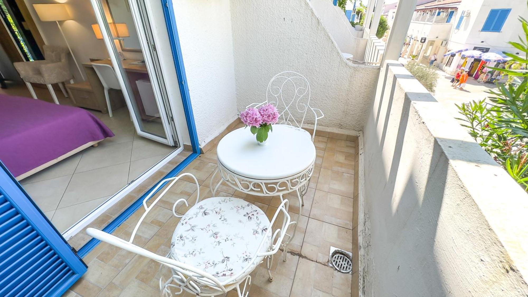 Hotel Slovenska Plaza Lux Budva Kültér fotó