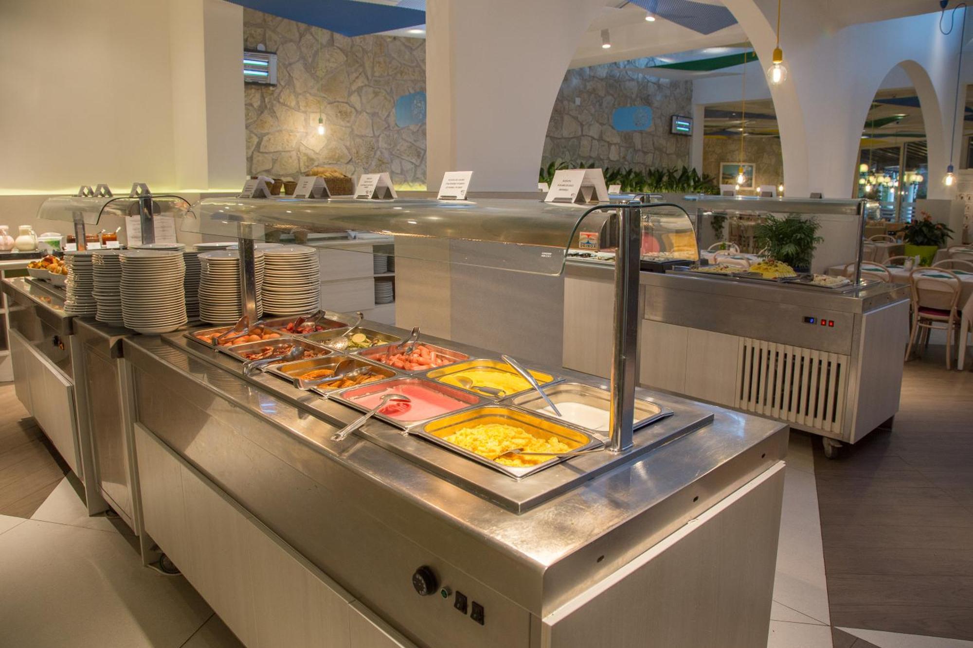 Hotel Slovenska Plaza Lux Budva Kültér fotó