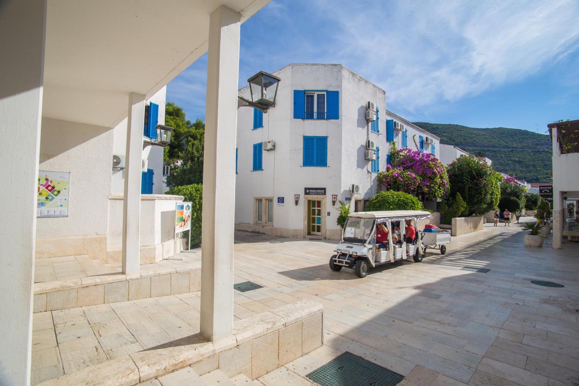 Hotel Slovenska Plaza Lux Budva Kültér fotó