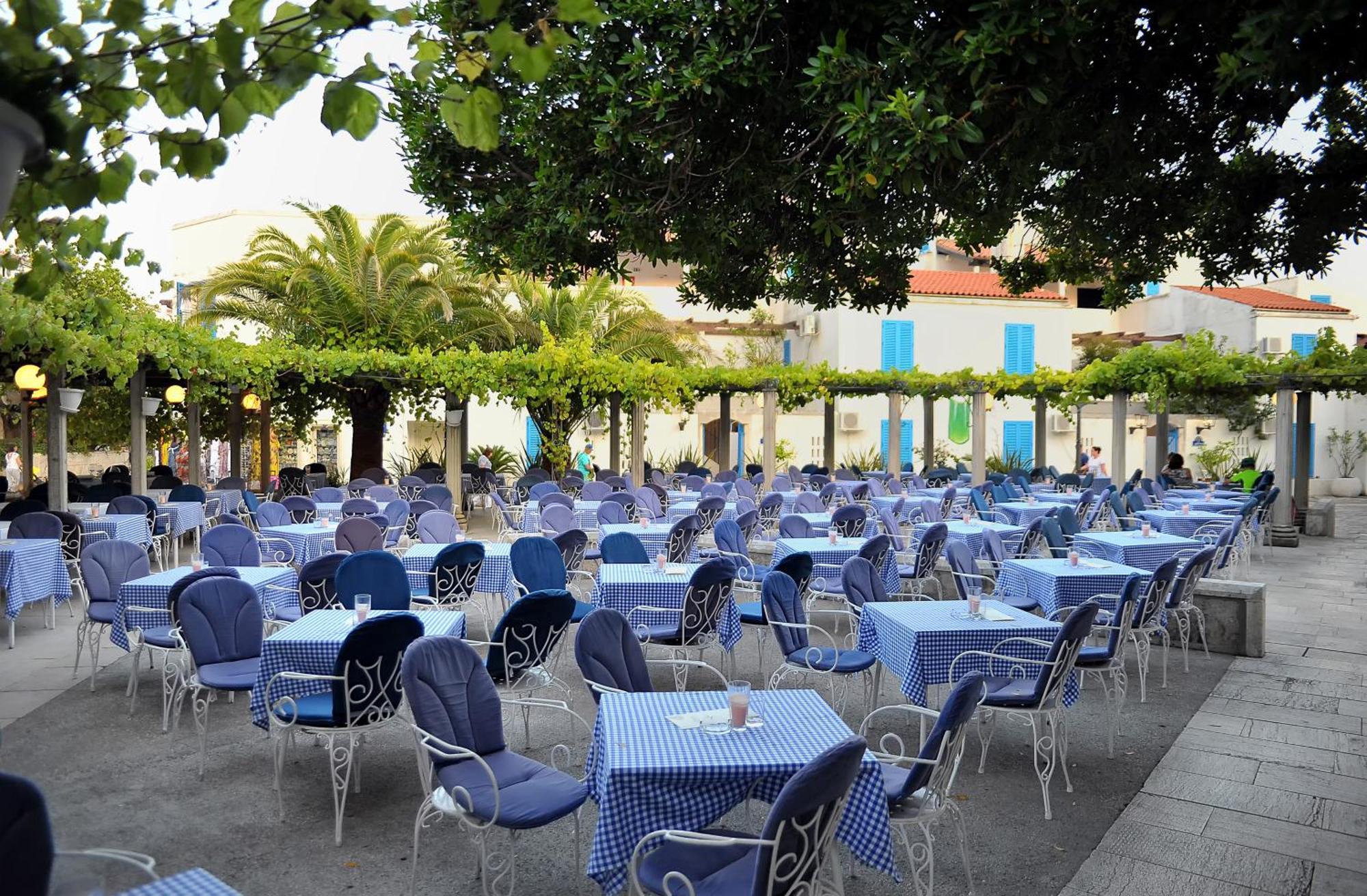 Hotel Slovenska Plaza Lux Budva Kültér fotó
