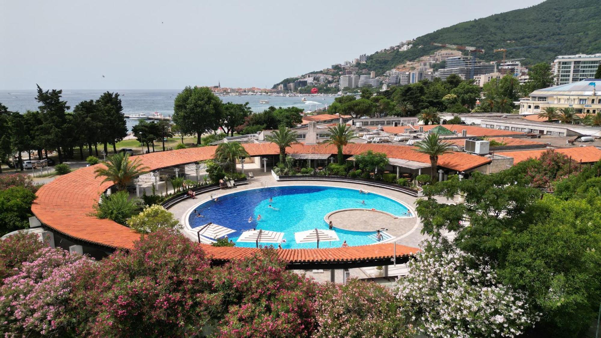 Hotel Slovenska Plaza Lux Budva Kültér fotó