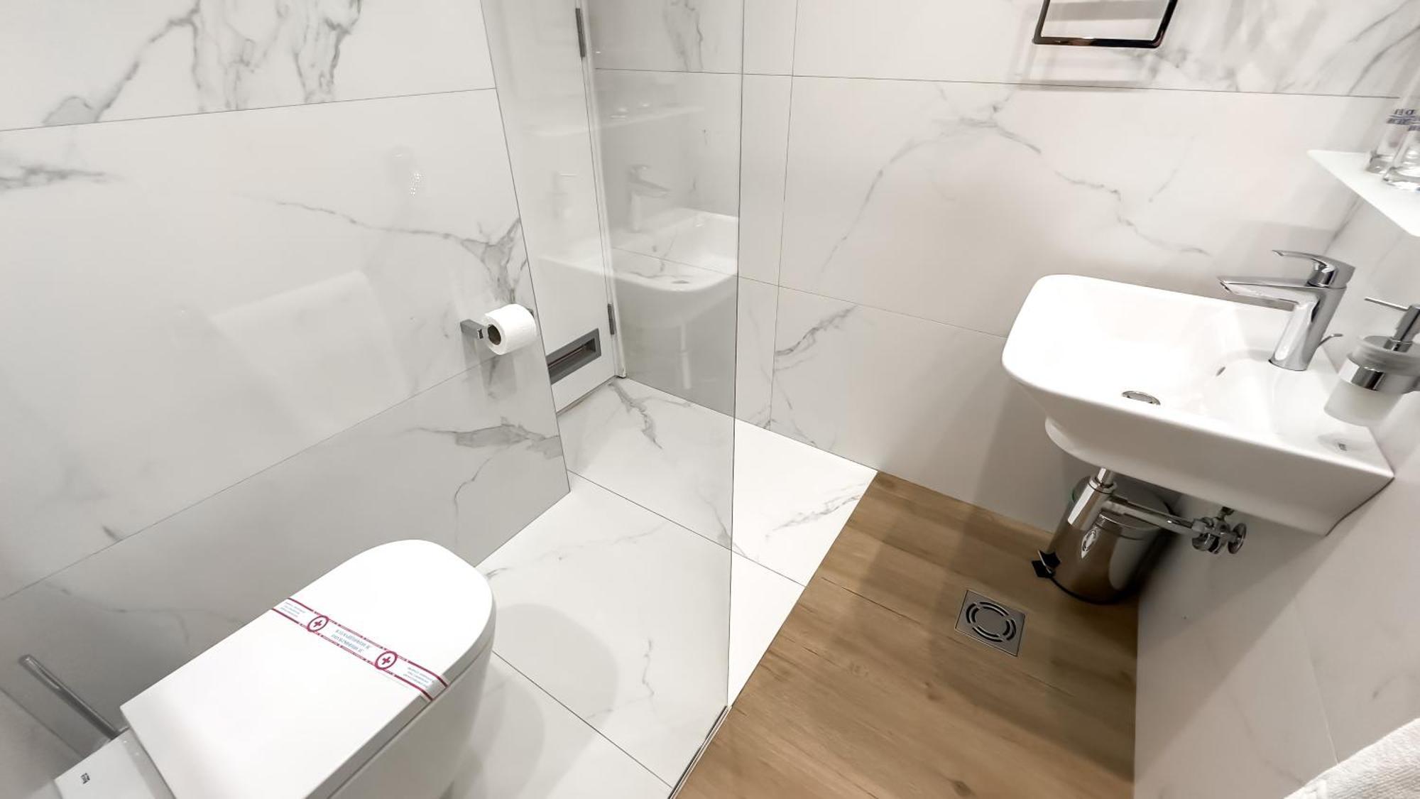 Hotel Slovenska Plaza Lux Budva Kültér fotó