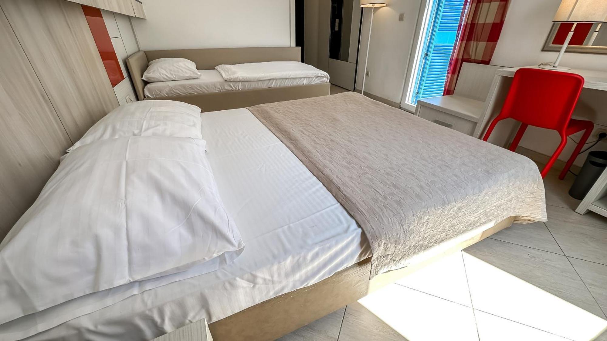Hotel Slovenska Plaza Lux Budva Kültér fotó