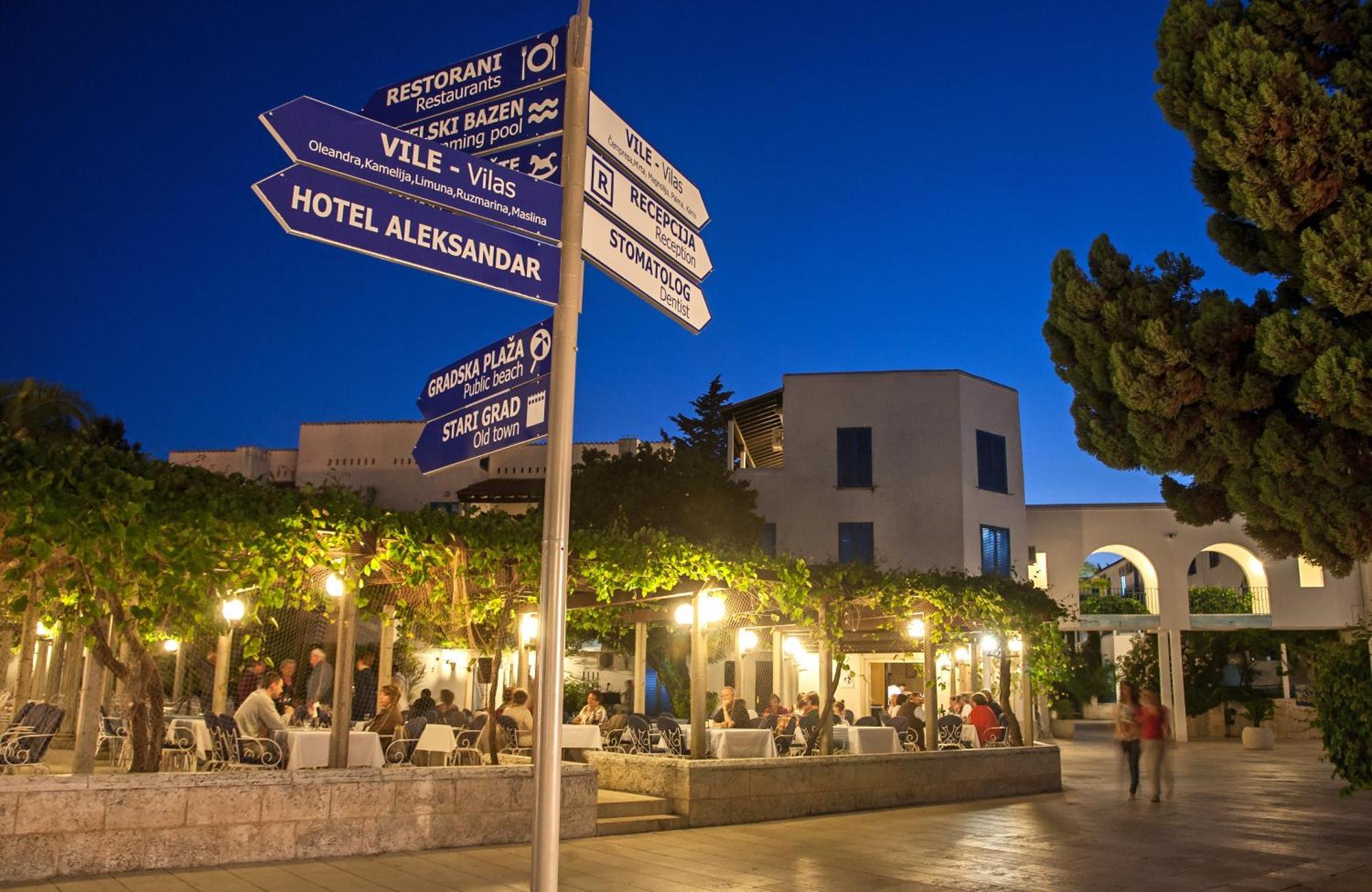 Hotel Slovenska Plaza Lux Budva Kültér fotó