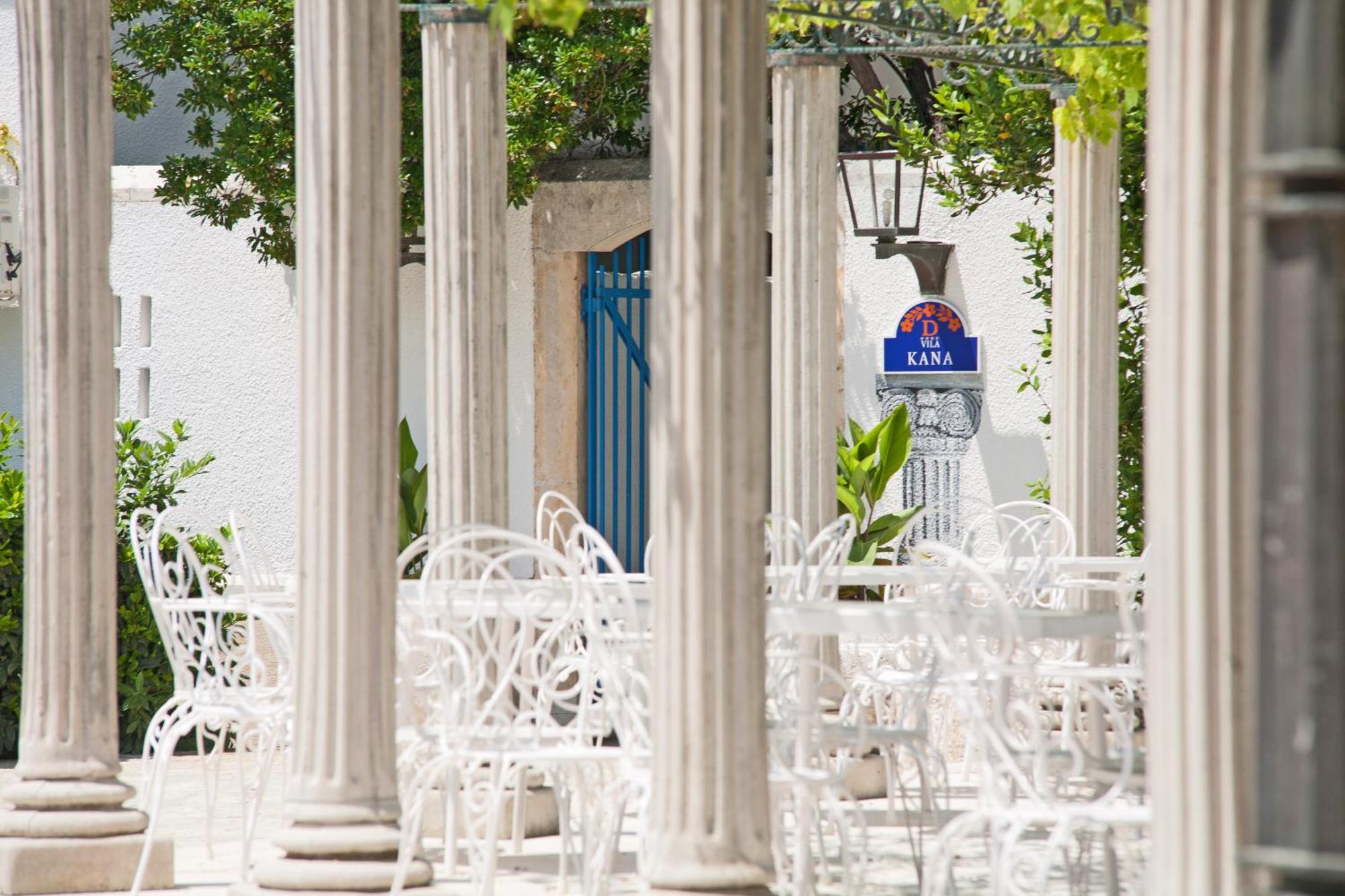 Hotel Slovenska Plaza Lux Budva Kültér fotó