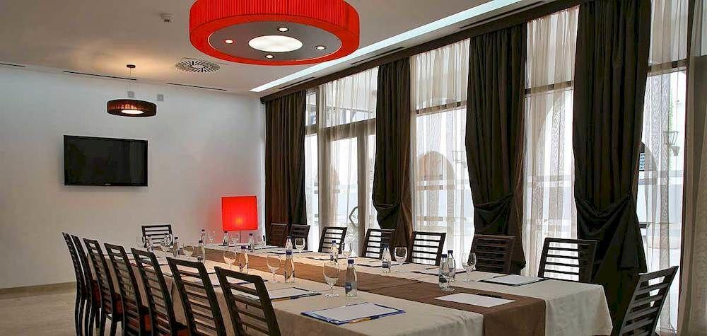 Hotel Slovenska Plaza Lux Budva Kültér fotó