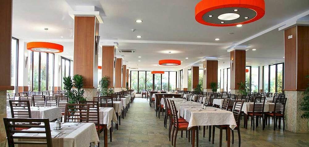 Hotel Slovenska Plaza Lux Budva Kültér fotó